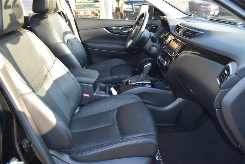 Used 2022 Nissan Rogue Sport SL image 28
