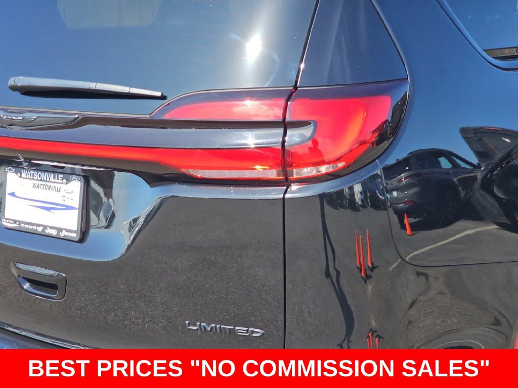 Used 2026 Chrysler Pacifica Limited w/ S Appearance Package FWD image 42