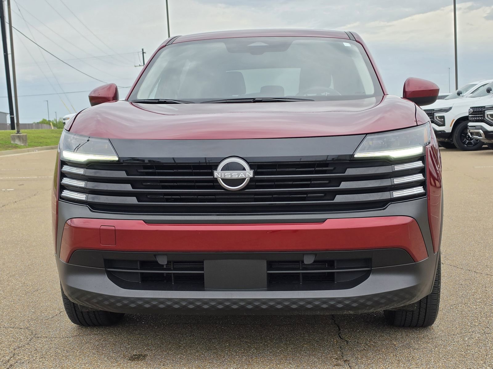 Used 2025 Nissan Kicks SV FWD image 2