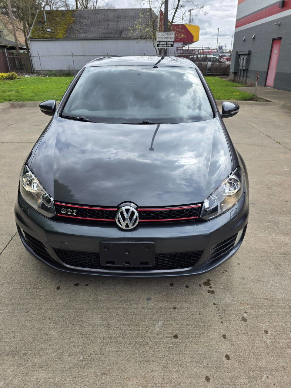 Used 2010 Volkswagen GTI 4-Door image 2