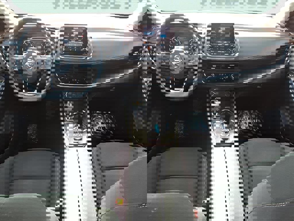 Used 2023 Nissan Rogue S image 12