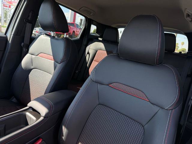 New 2025 Nissan Kicks SR image 15
