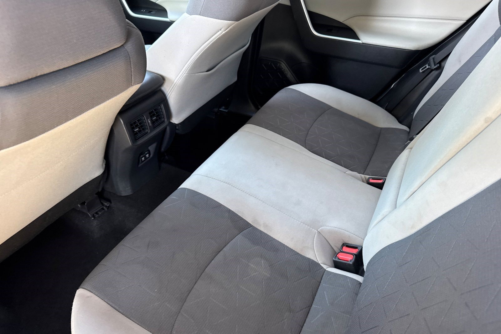 Used 2019 Toyota RAV4 XLE w/ All Weather Liner Package AWD/4WD image 26