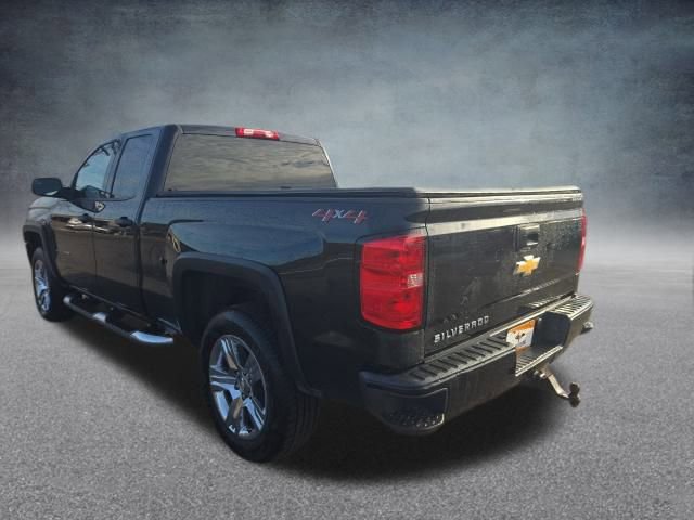 Used 2018 Chevrolet Silverado 1500 Custom w/ Custom Value Package image 9