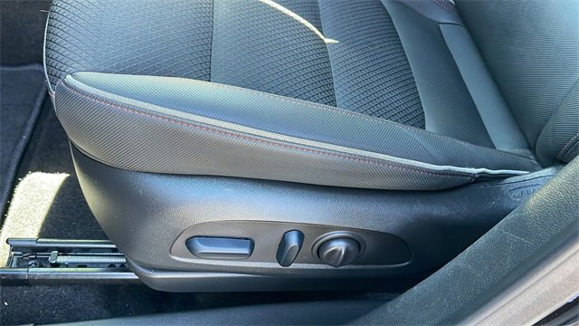 Used 2023 Chevrolet TrailBlazer RS w/ Convenience Package image 28