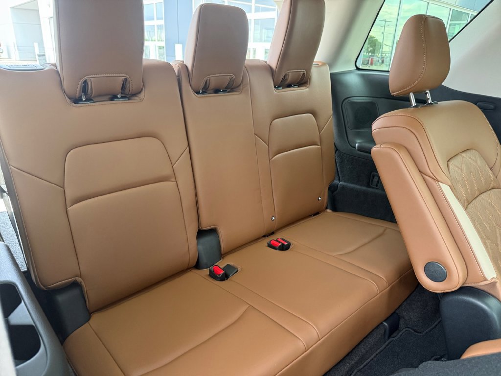 New 2026 Nissan Pathfinder Platinum AWD/4WD image 21