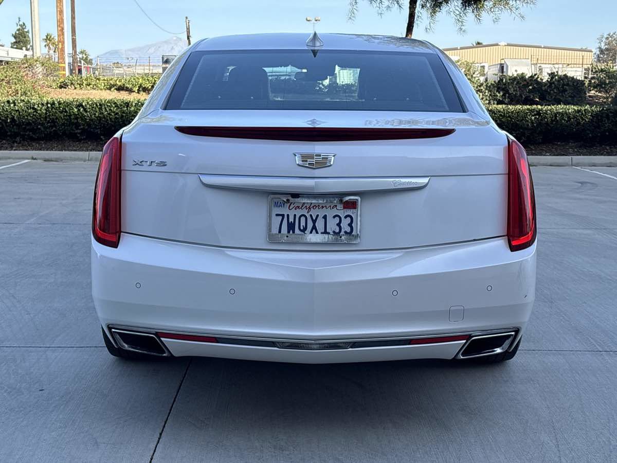 Used 2017 Cadillac XTS Premium Luxury image 4