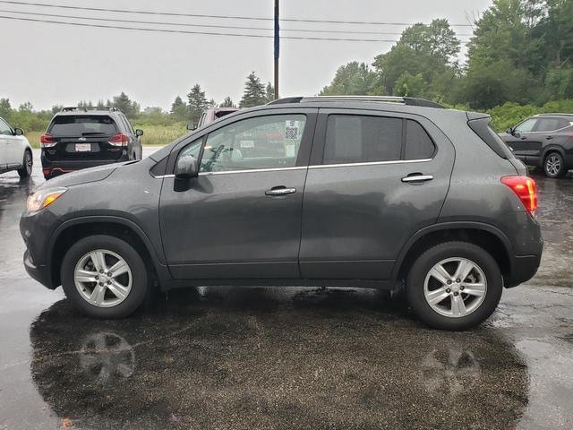 Used 2020 Chevrolet Trax LT w/ LT Convenience Package AWD/4WD image 4