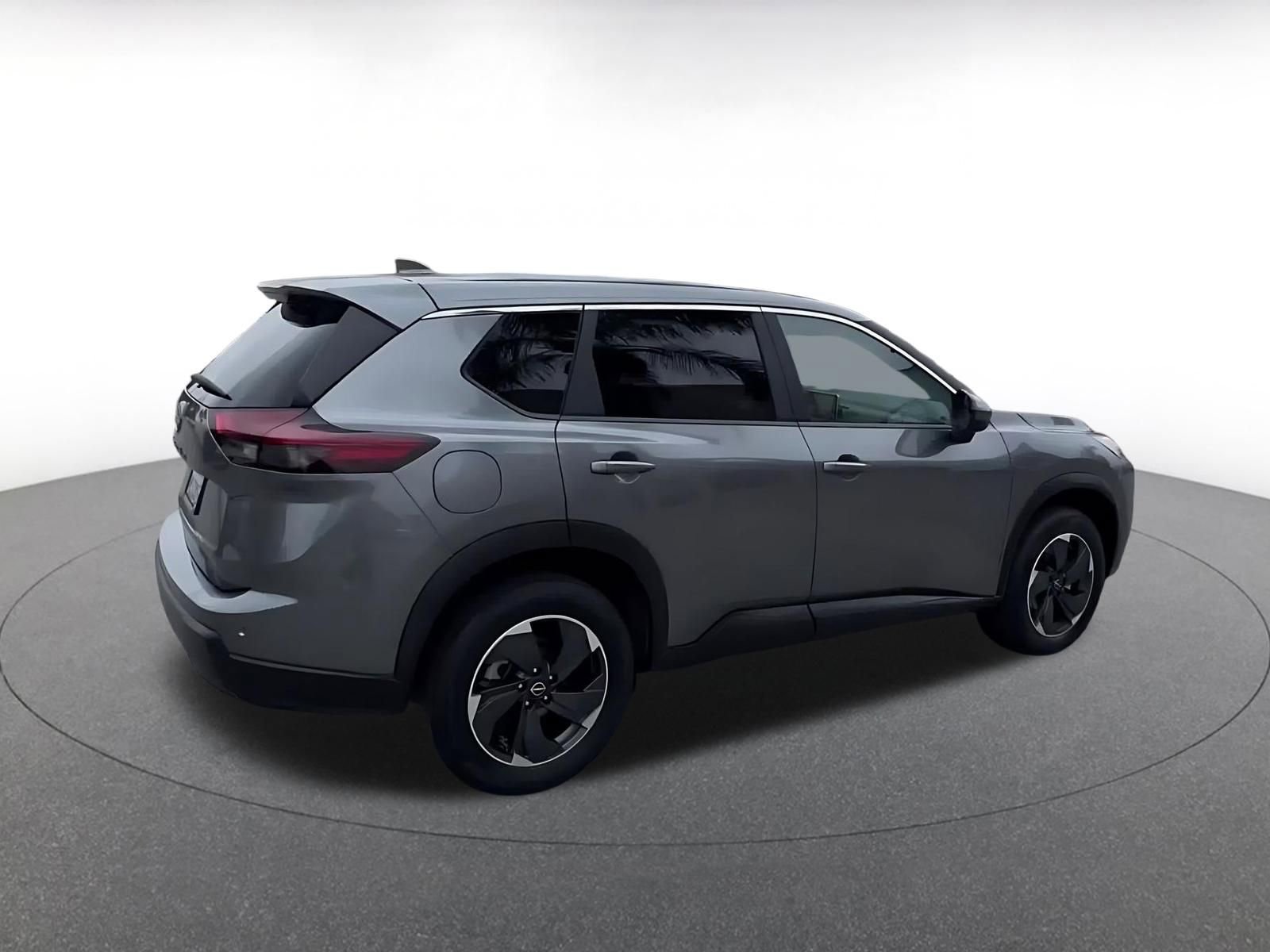 Used 2025 Nissan Rogue SV FWD image 15