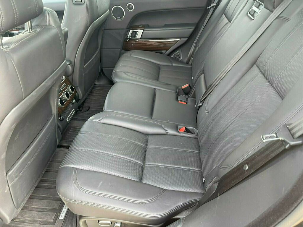 Used 2015 Land Rover Range Rover Supercharged AWD/4WD image 30