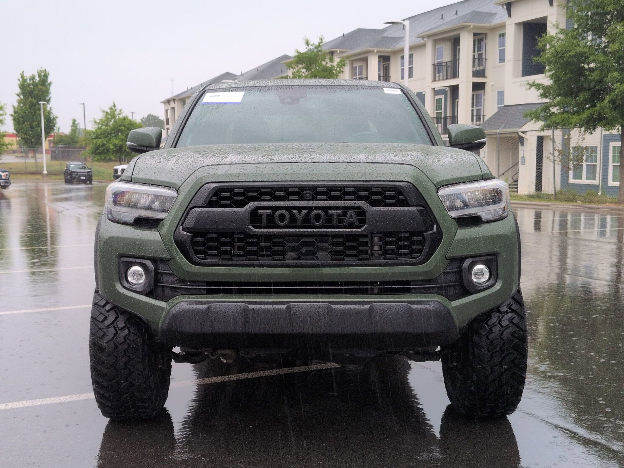 Used 2021 Toyota Tacoma TRD Off-Road w/ TRD Premium Off Road Package AWD/4WD image 9