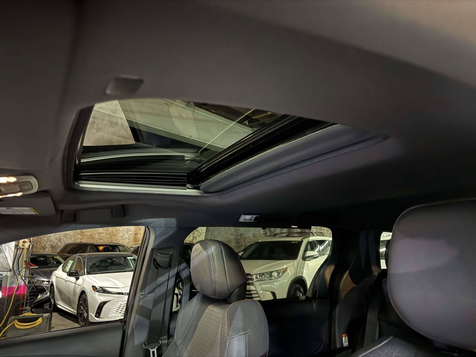 Used 2023 Toyota Sienna XSE AWD/4WD image 19