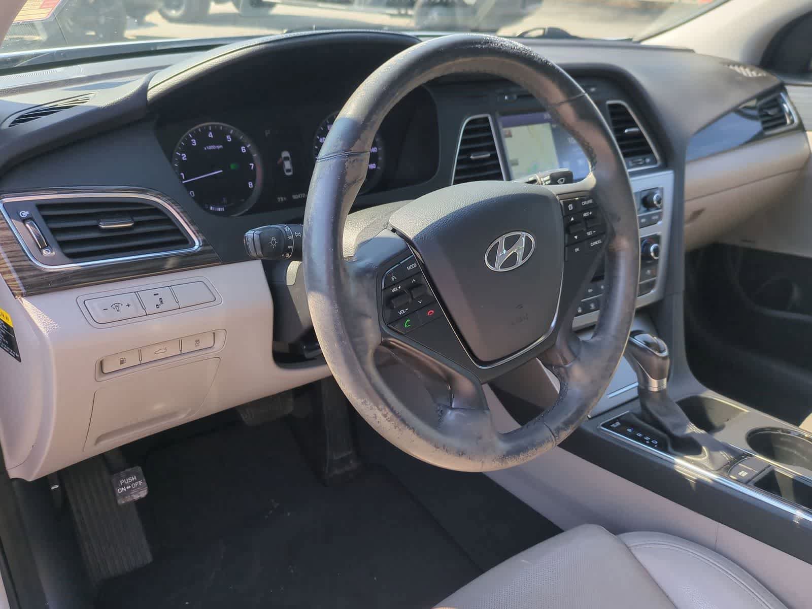 Used 2015 Hyundai Sonata Limited w/ Option Group 05 FWD image 10
