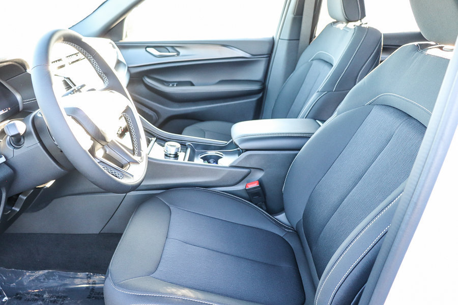 New 2026 Jeep Grand Cherokee Laredo AWD/4WD image 20