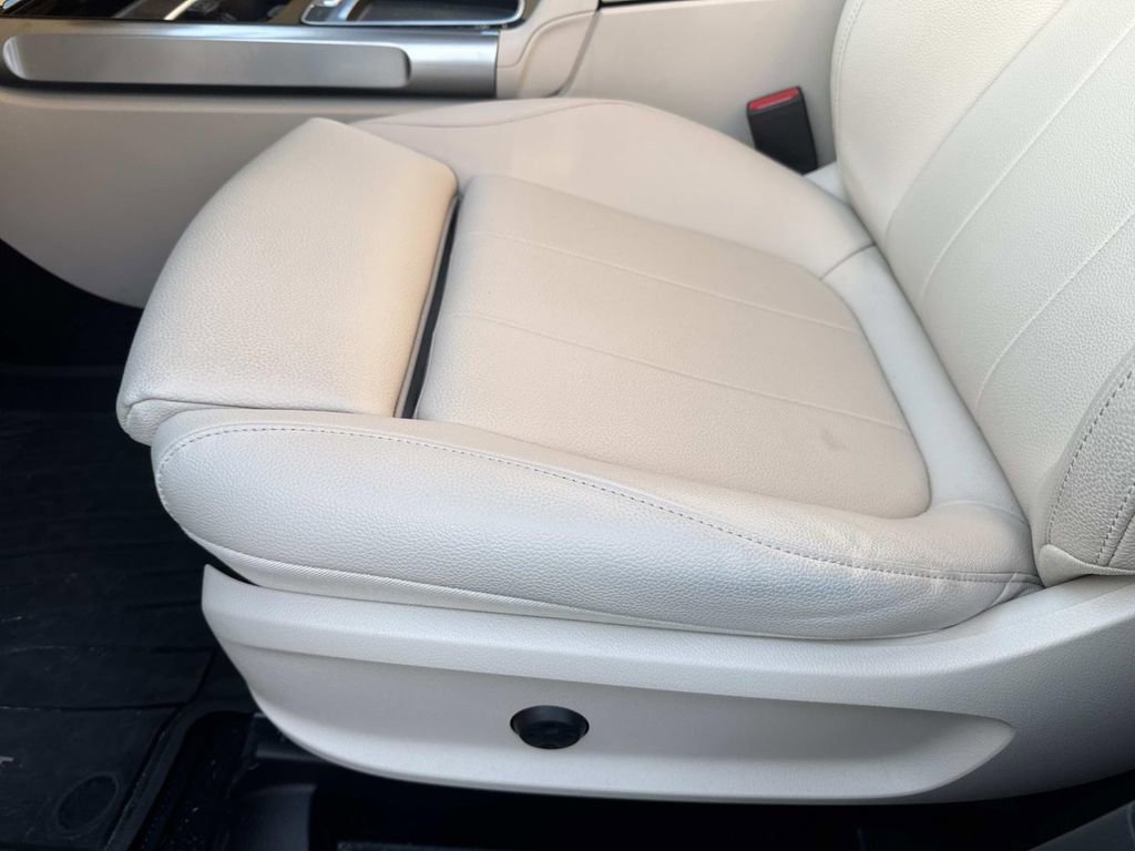 Used 2025 Mercedes-Benz GLB 250 image 17