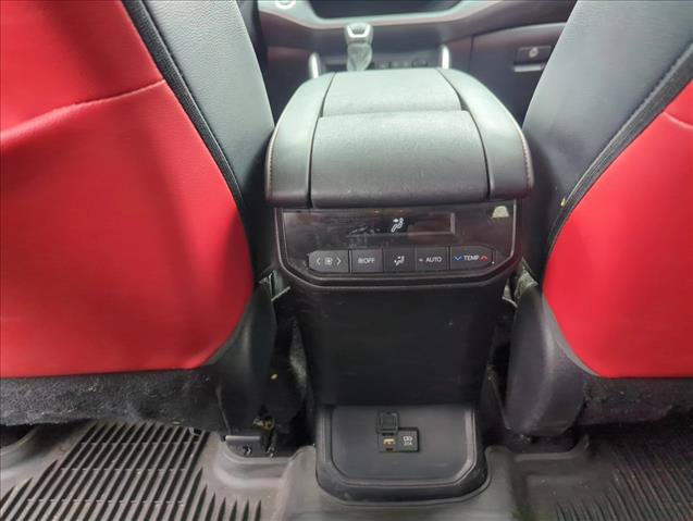 Used 2021 Toyota Highlander XSE FWD image 21