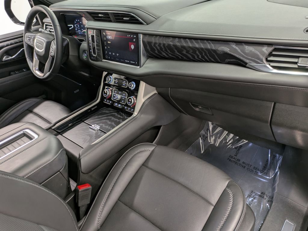 Used 2023 GMC Yukon Denali w/ LPO, Floor Liner Package image 29