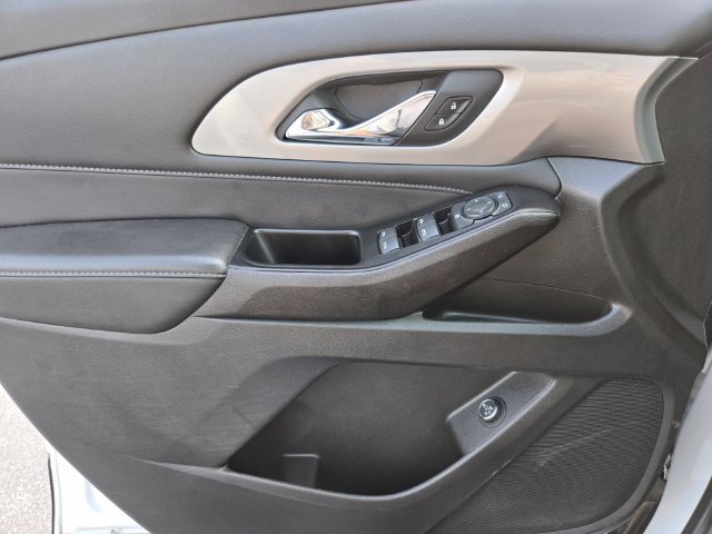 Used 2023 Chevrolet Traverse LT AWD/4WD image 35