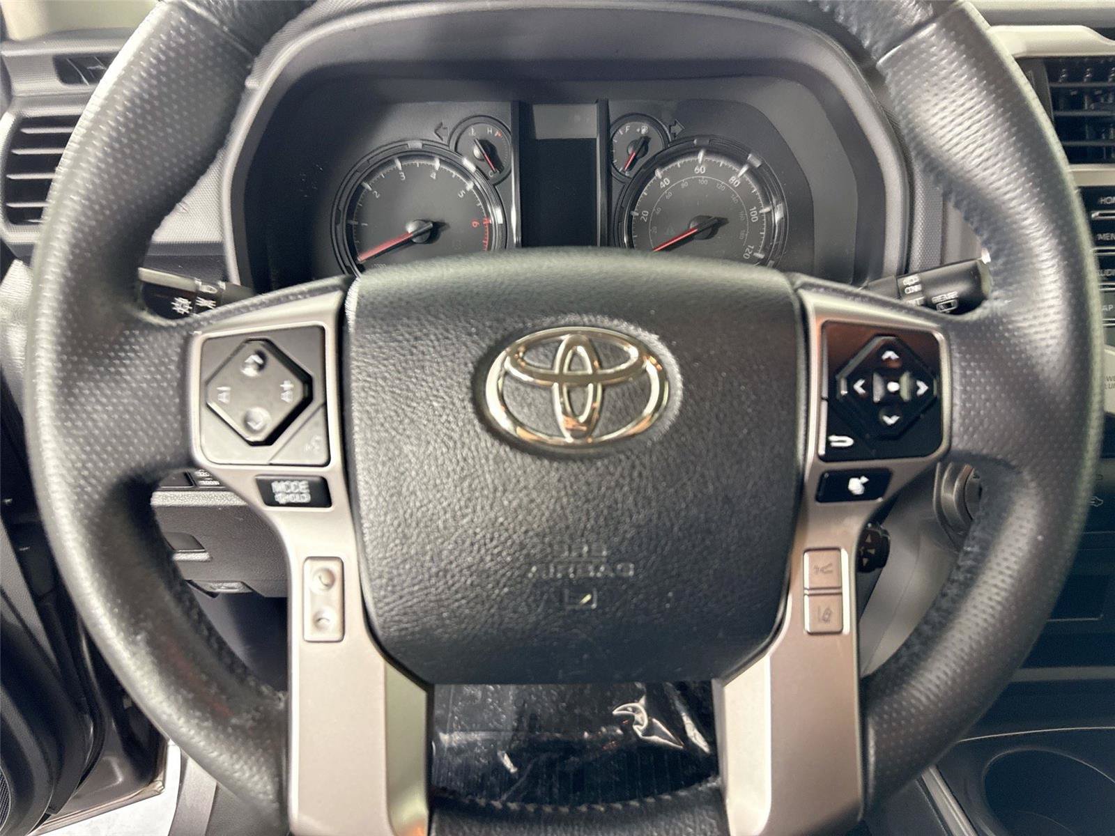 Used 2021 Toyota 4Runner SR5 AWD/4WD image 15