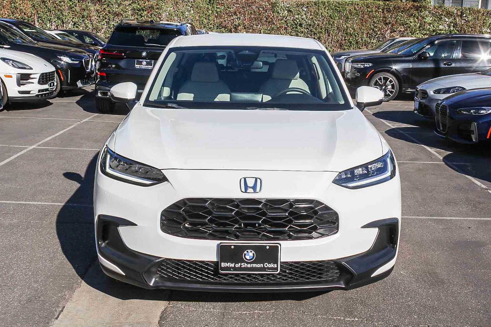 Used 2023 Honda HR-V LX image 2