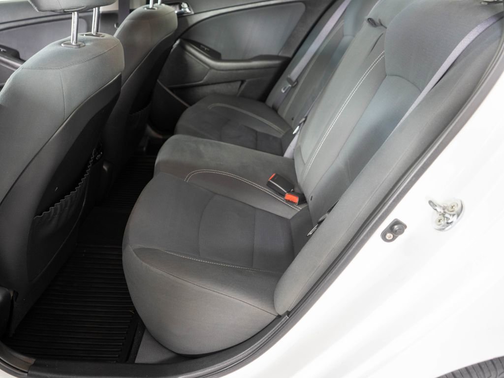 Used 2013 Kia Optima LX w/ Hybrid Convenience Pkg FWD image 11