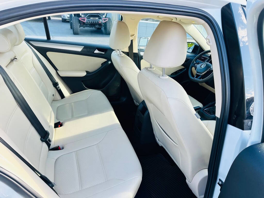 Used 2018 Volkswagen Jetta Wolfsburg Edition FWD image 18