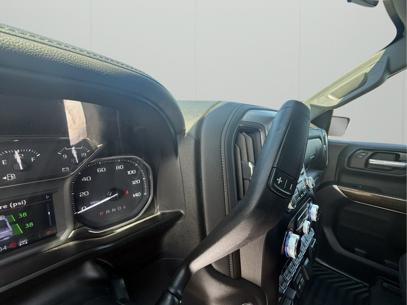 Used 2021 GMC Sierra 1500 SLE w/ X31 Off-Road Package AWD/4WD image 25