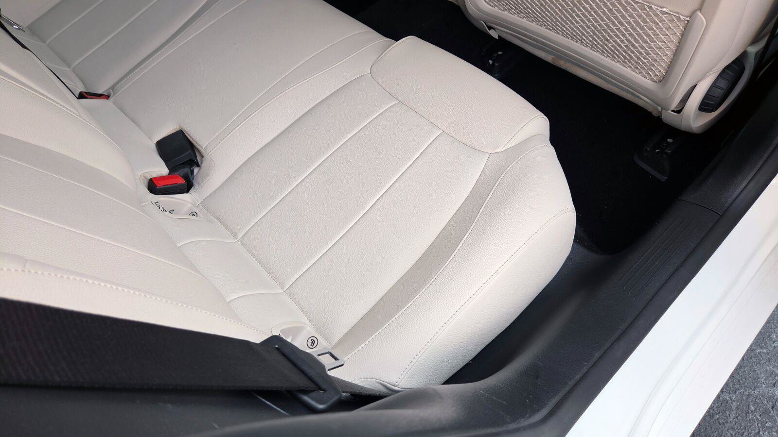 Used 2022 Mercedes-Benz A 220 4MATIC w/ Premium Package Lite image 49