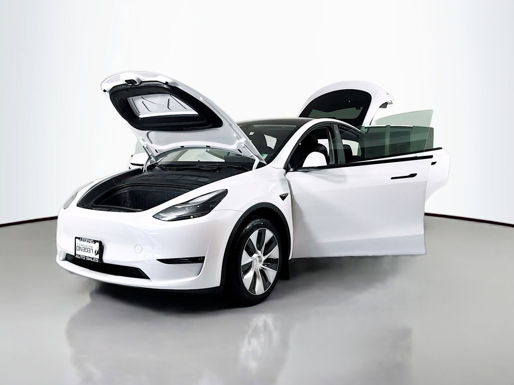 Used 2023 Tesla Model Y Long Range AWD/4WD image 31