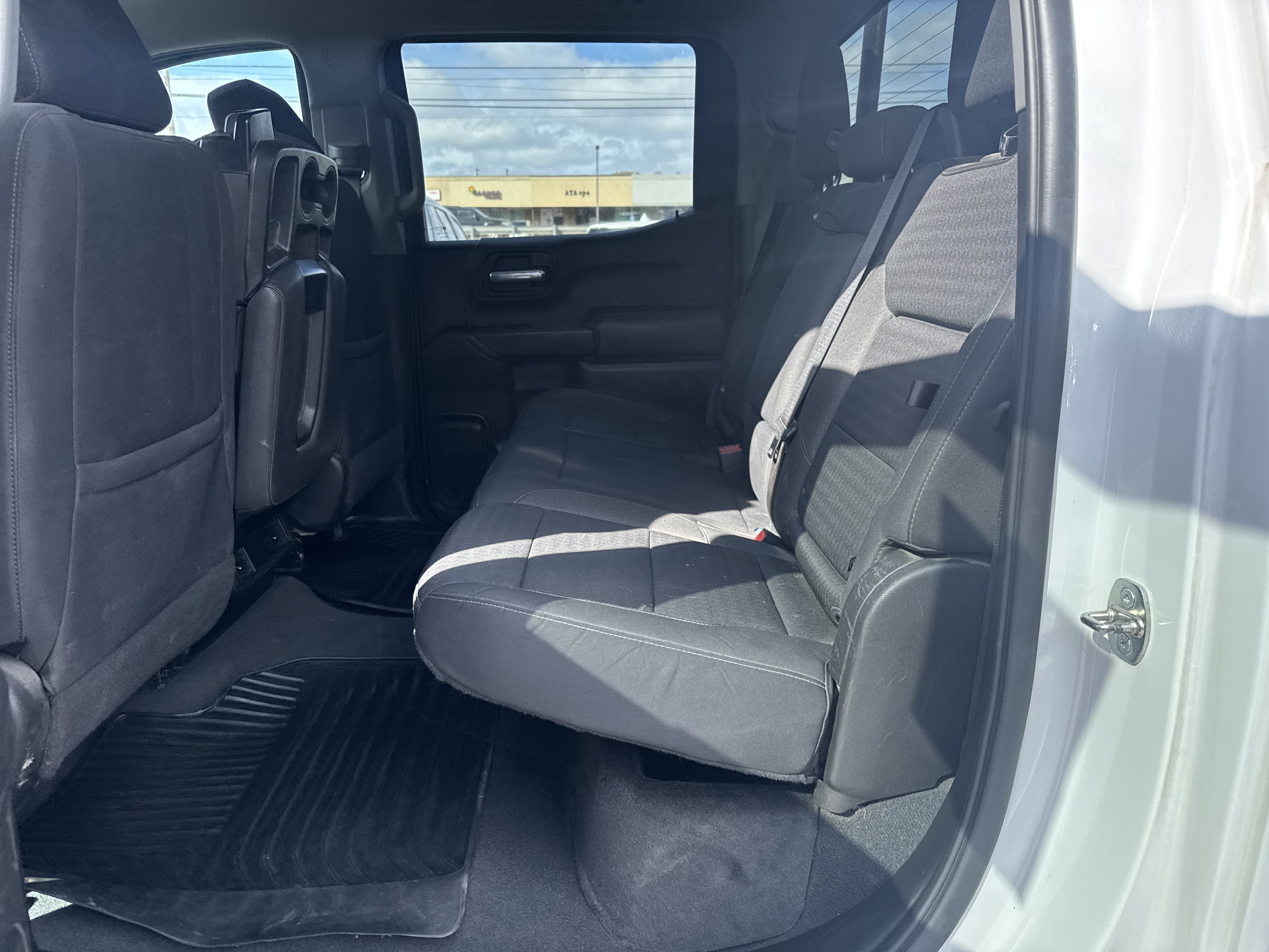 Used 2023 Chevrolet Silverado 1500 Custom image 13