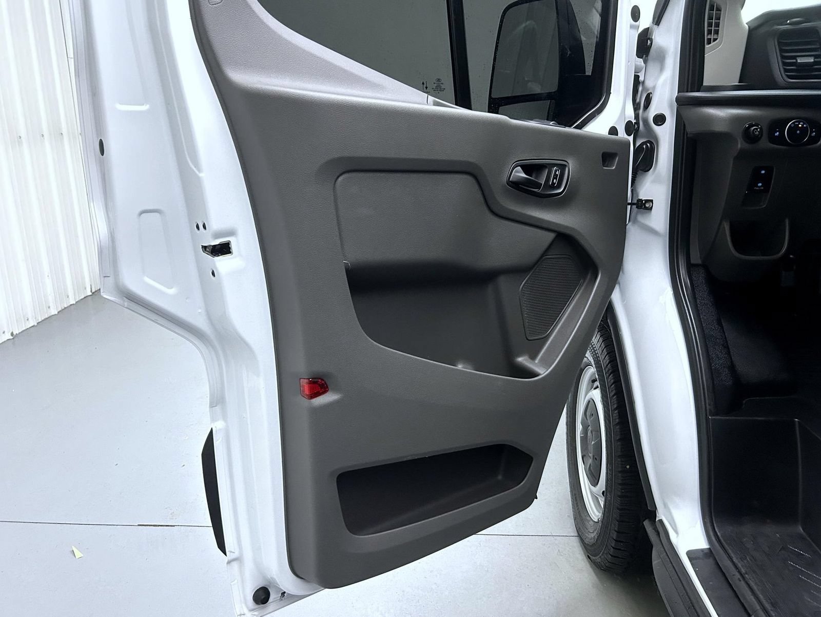 Used 2026 Ford Transit 350 148 High Roof Extended w/ Load Area Protection Package RWD image 9