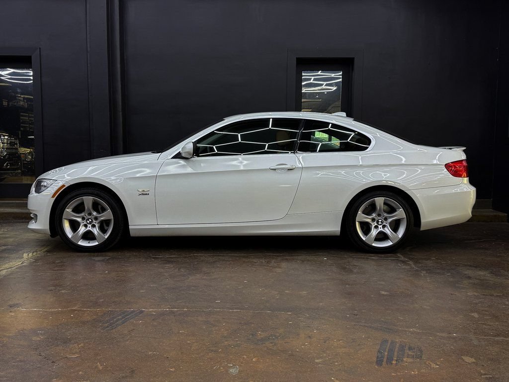Used 2011 BMW 335i xDrive Coupe AWD/4WD image 5