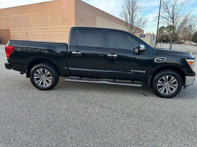 Used 2017 Nissan Titan SL image 35