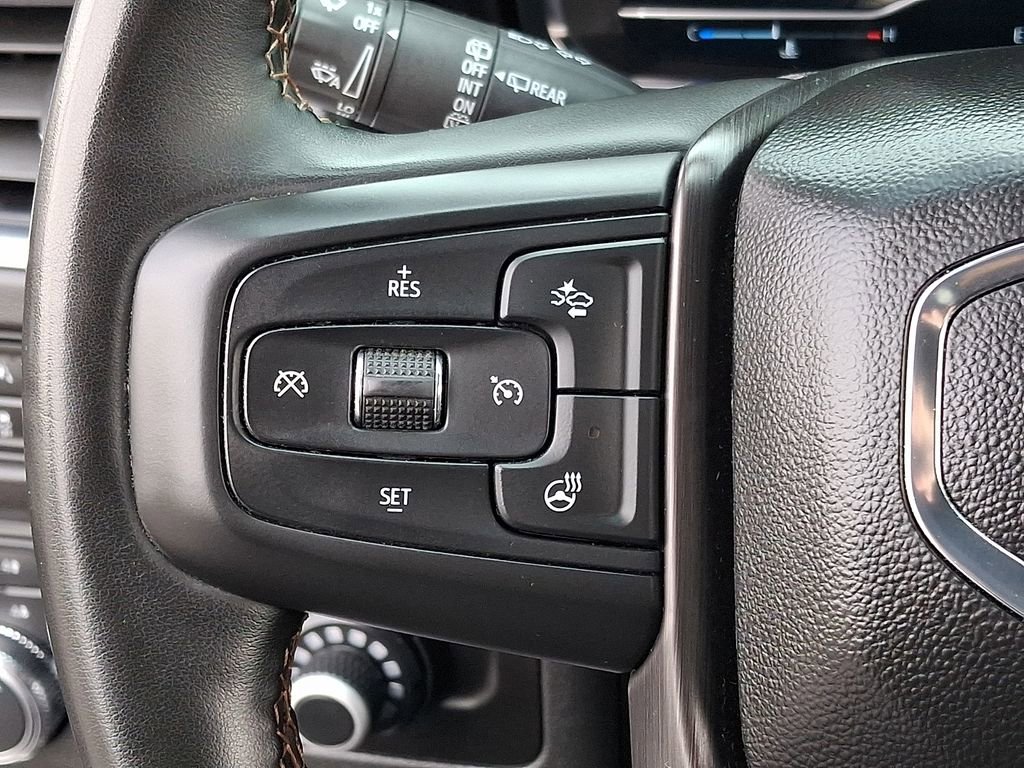 Used 2024 GMC Yukon XL AT4 AWD/4WD image 24