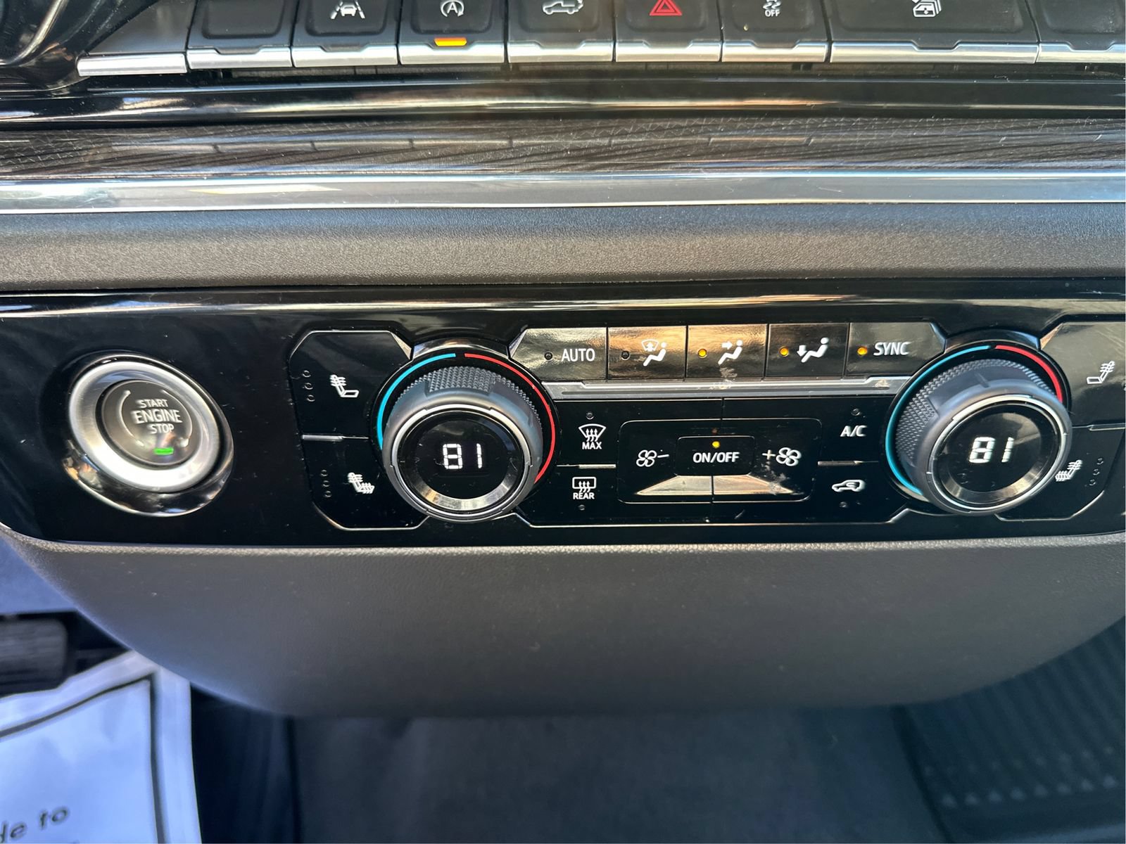 Used 2023 Chevrolet Silverado 1500 LT AWD/4WD image 27
