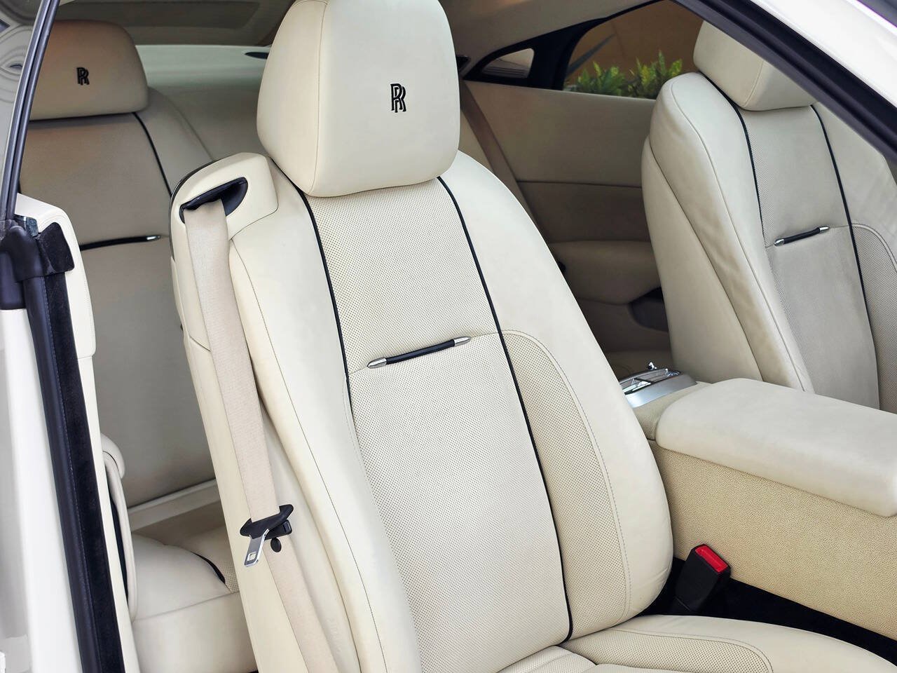 Used 2014 Rolls-Royce Wraith RWD image 62