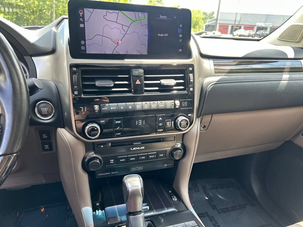 Used 2022 Lexus GX 460 Luxury w/ Sport Design Package AWD/4WD image 18
