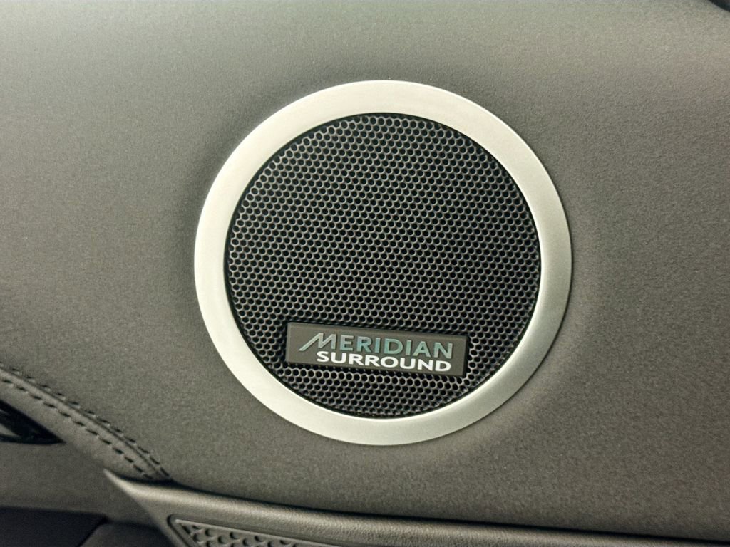 New 2026 Land Rover Discovery S AWD/4WD image 18