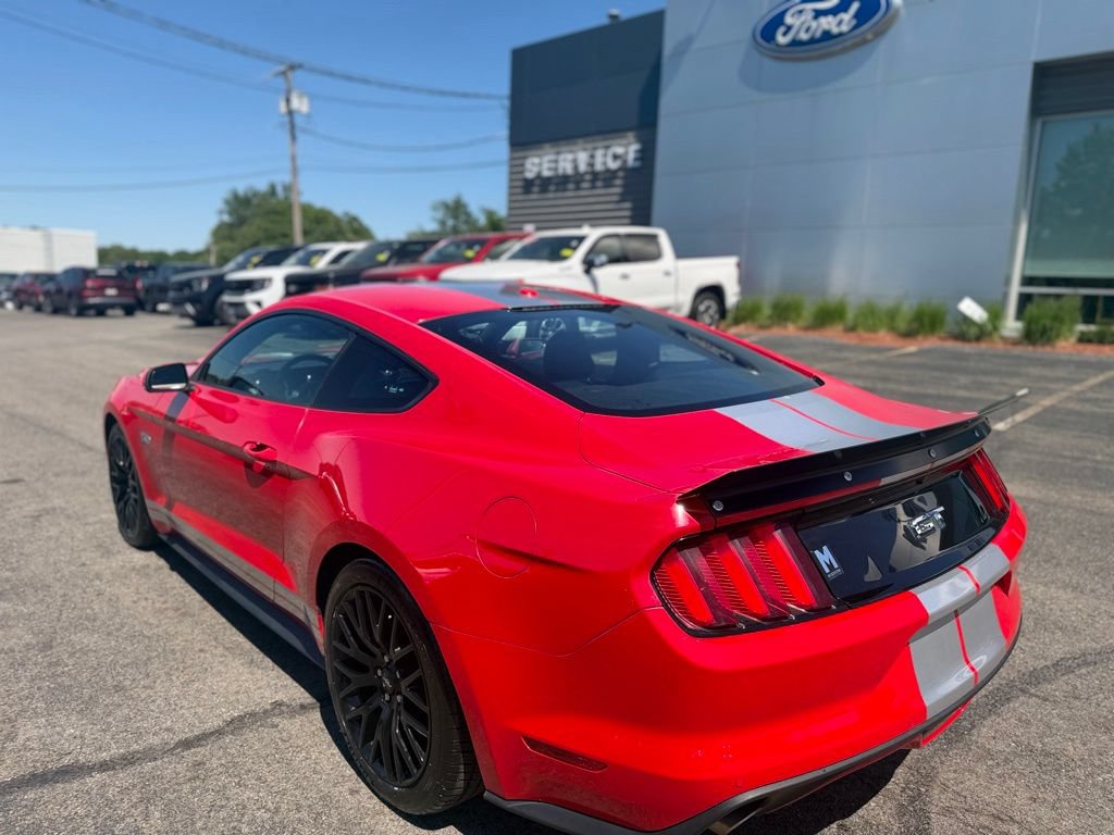 Used 2017 Ford Mustang GT Premium w/ GT Performance Package RWD image 4