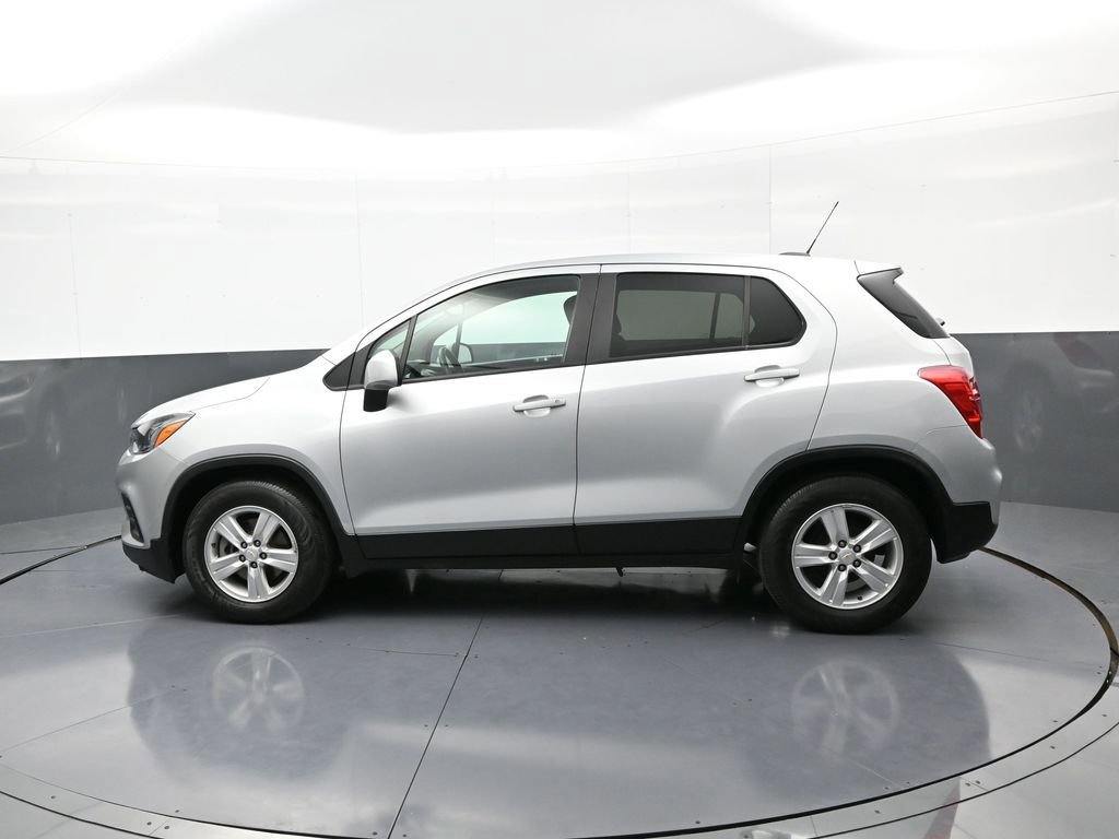 Used 2020 Chevrolet Trax LS w/ Tint and Cruise Package FWD image 9