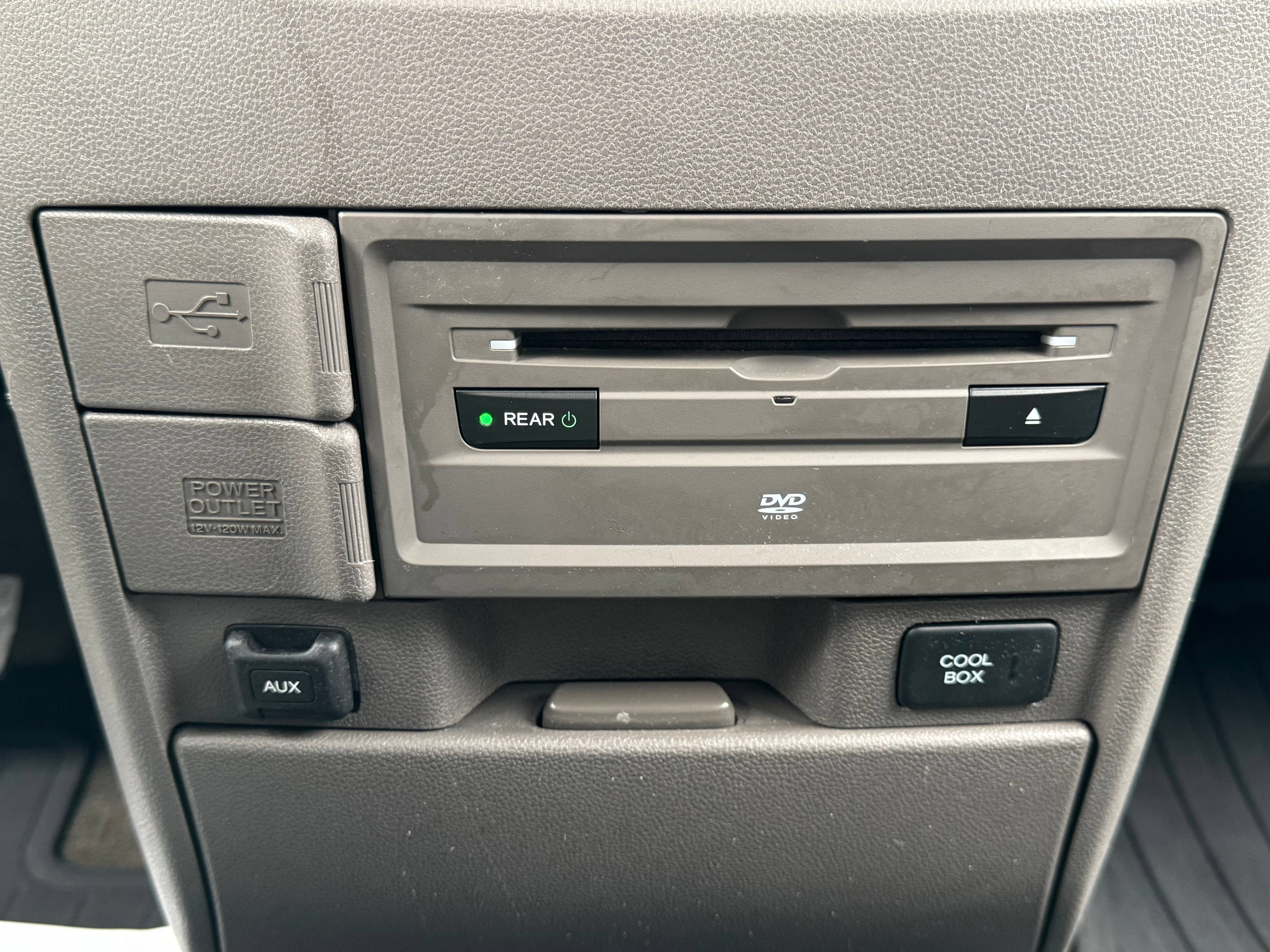 Used 2014 Honda Odyssey Touring Elite image 45