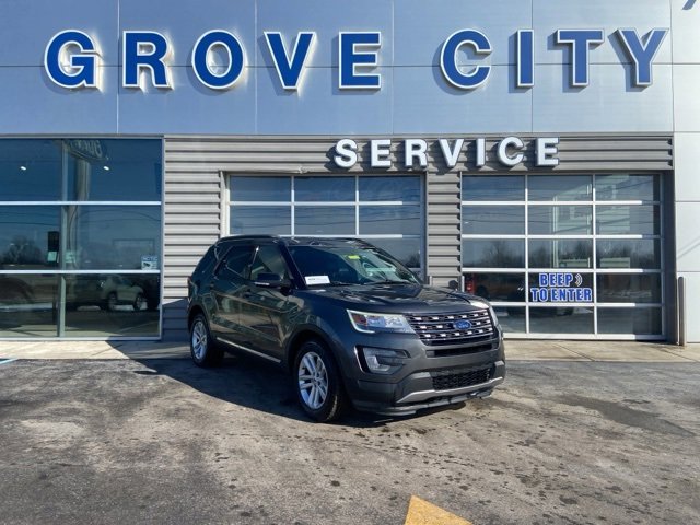 Used 2017 Ford Explorer XLT w/ Equipment Group 202A image 1