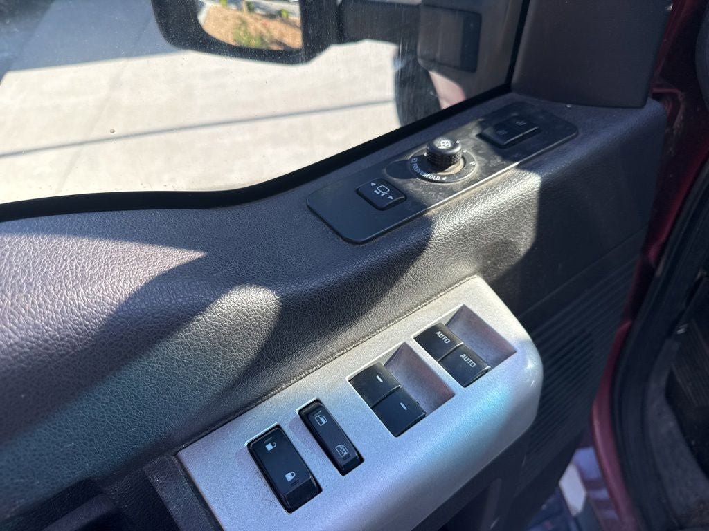 Used 2015 Ford F250 Lariat w/ Lariat Chrome Package AWD/4WD image 10