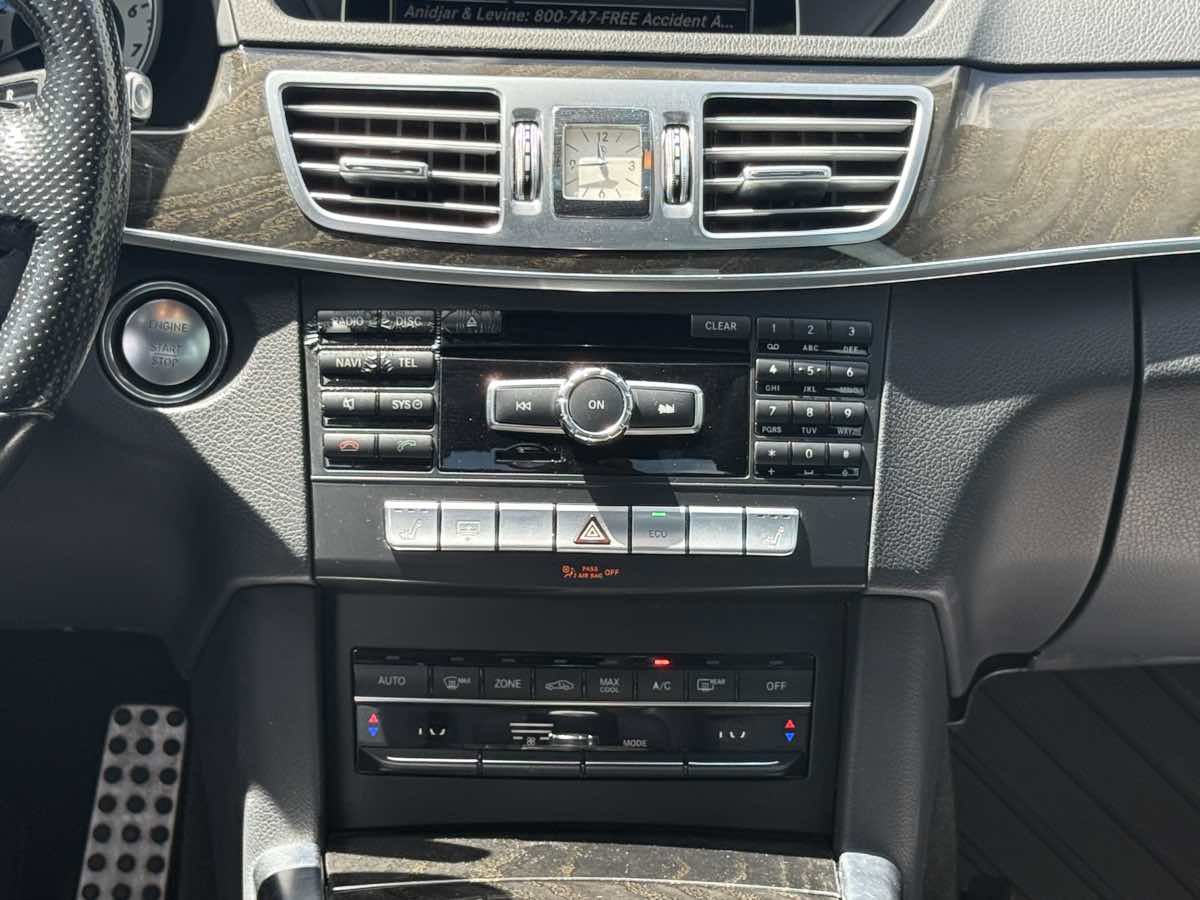 Used 2015 Mercedes-Benz E 350 4MATIC Sedan image 36