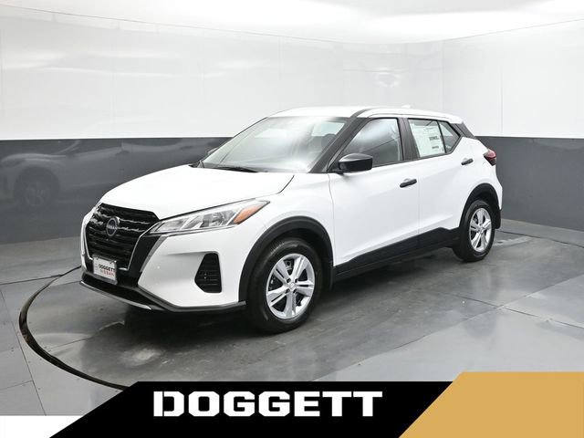 New 2025 Nissan Kicks Play S image 1