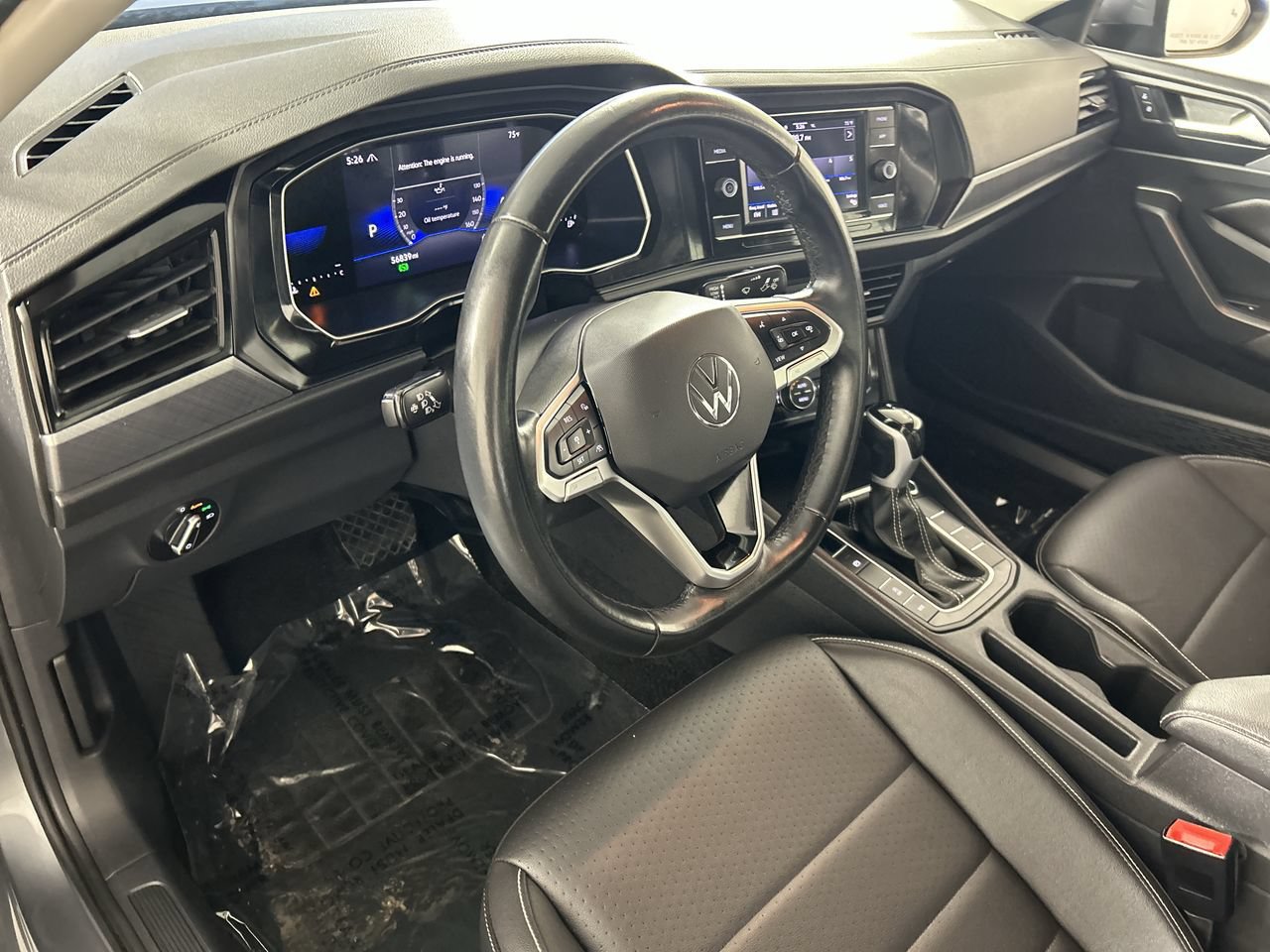 Used 2024 Volkswagen Jetta SE FWD image 12
