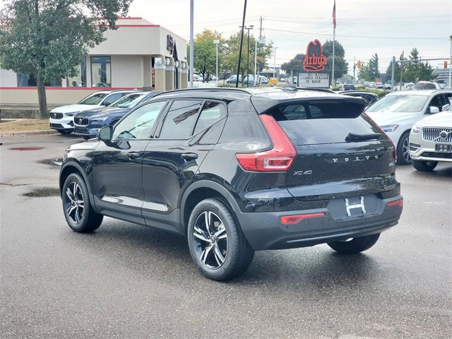 New 2026 Volvo XC40 B5 Core w/ Climate Package image 6