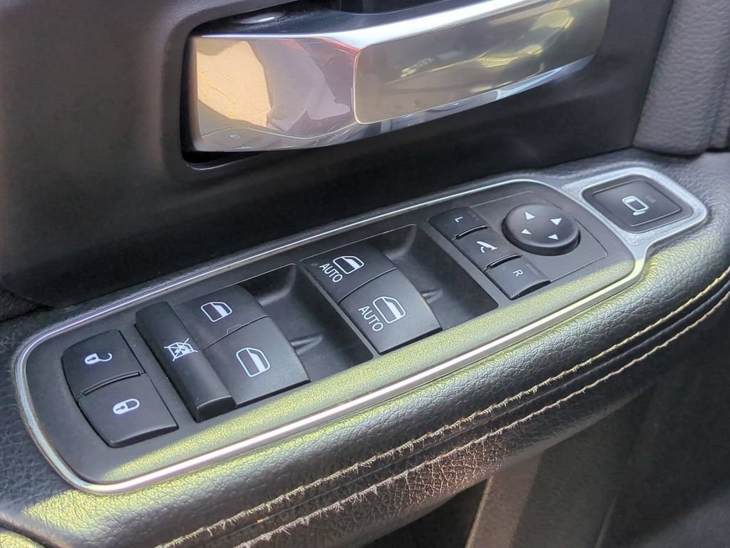 Used 2022 RAM 2500 Laramie AWD/4WD image 12