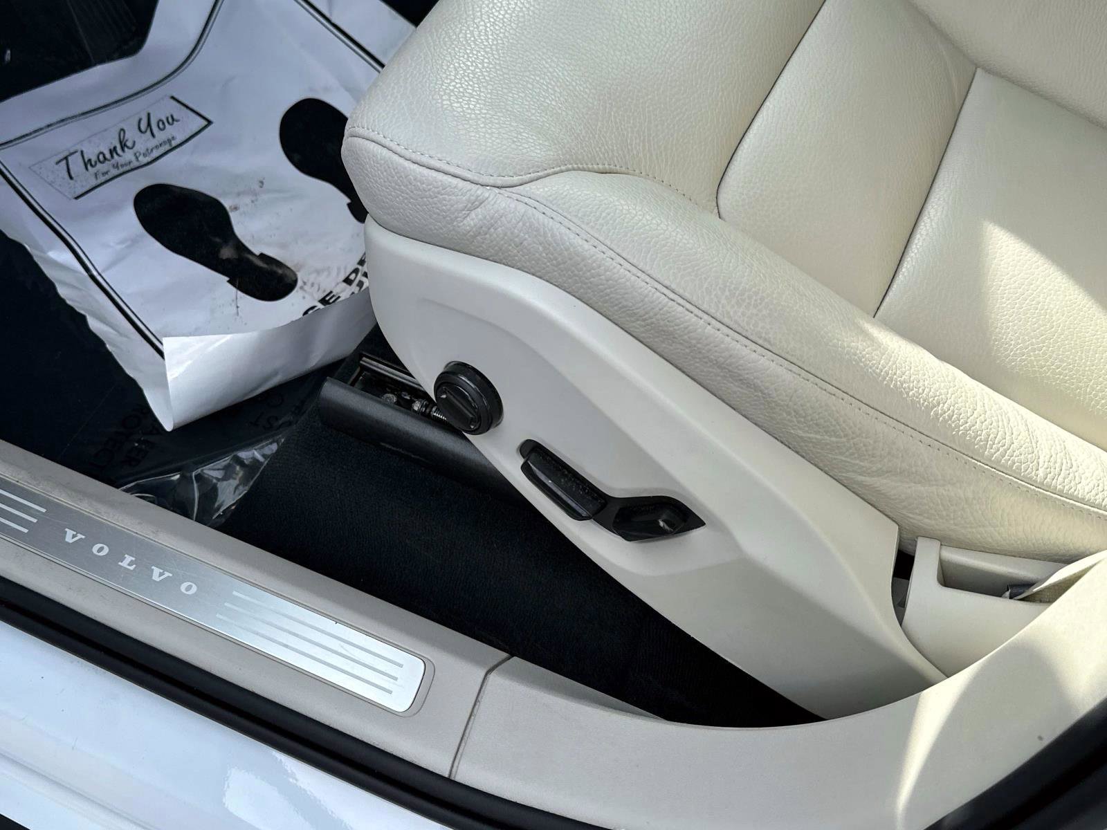 Certified 2024 Volvo XC90 B5 Core image 19
