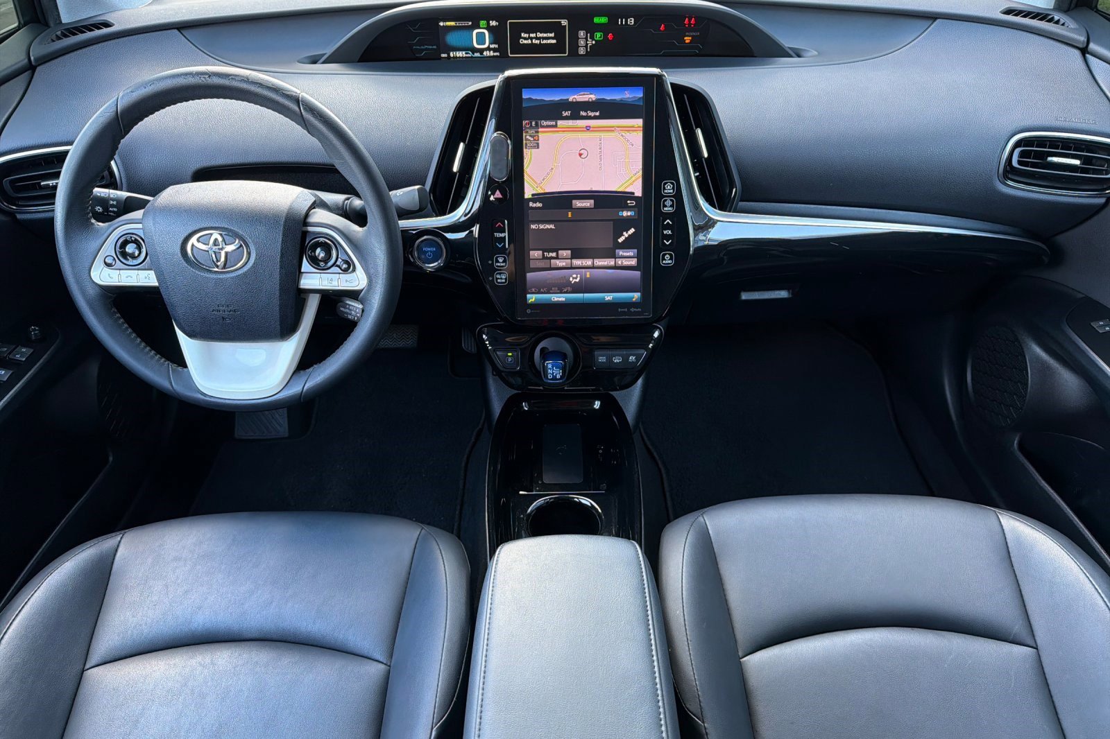 Used 2017 Toyota Prius Prime Premium image 17